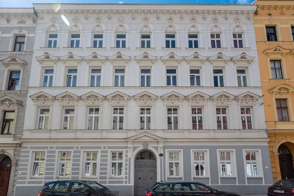 1Br Oasis With Easy City Access By Hm location